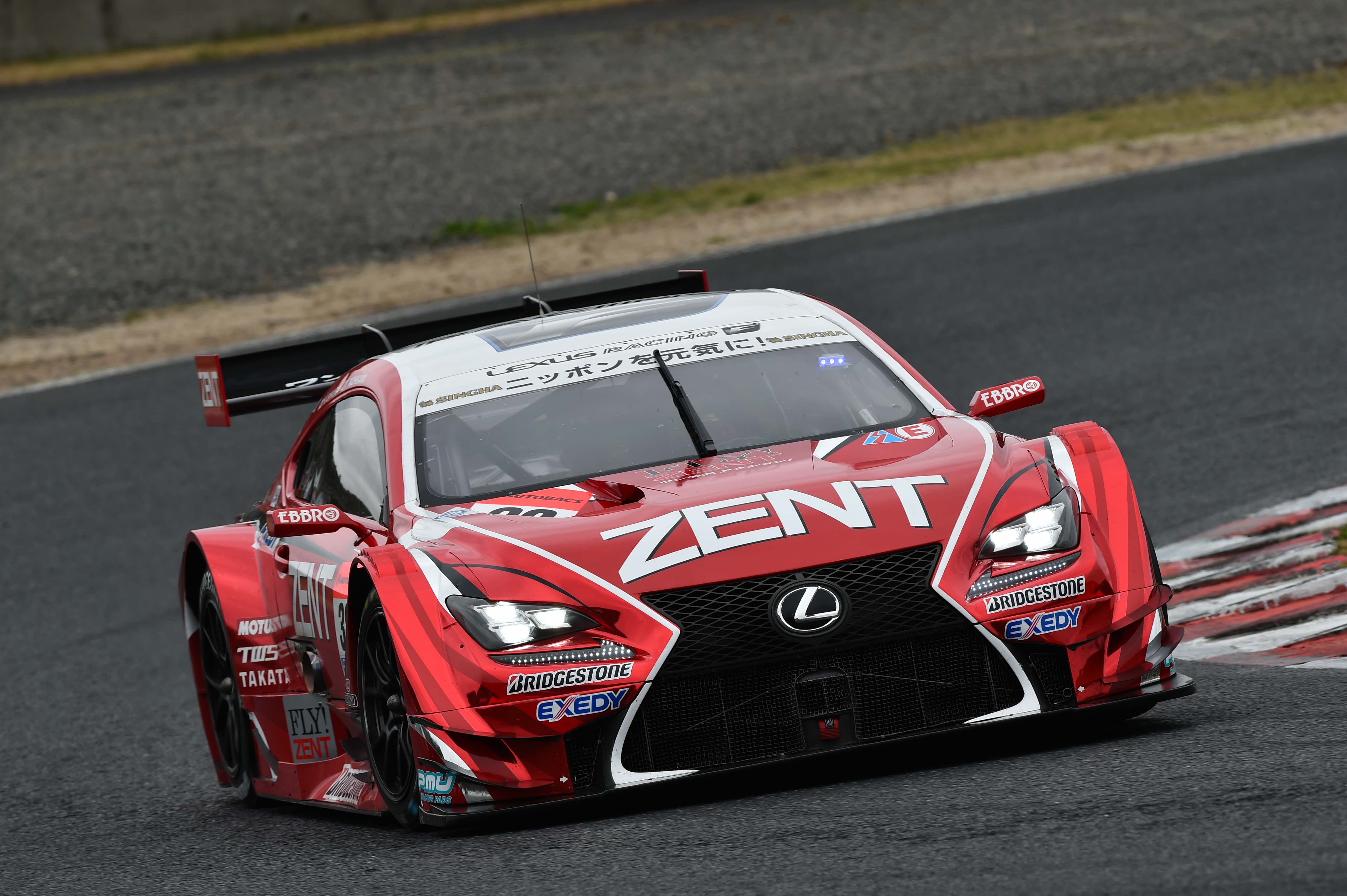 SUPER GT チームファッションをチェック！ 第4回 No.38 LEXUS TEAM ZENT CERUMO | SUPER GT  OFFICIAL WEBSITE