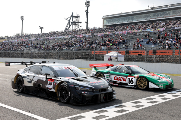 NSXラストレースに2000王者“Castrol 無限 NSX”と来季GT500車両“CIVIC