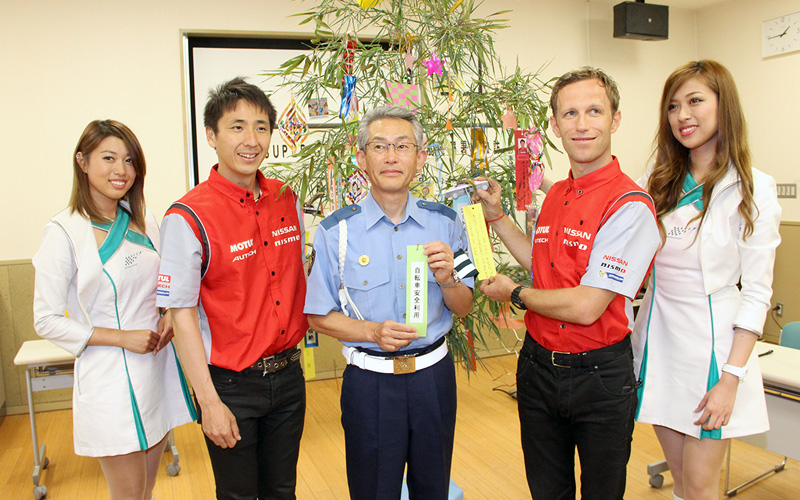 GT500チャンピオン2人が鈴鹿警察署を表敬訪問。第6戦を前に交通安全を誓うの画像