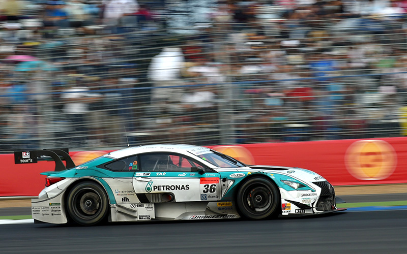 Great come-from-behind victory for PETRONAS TOM'S RC F!の画像