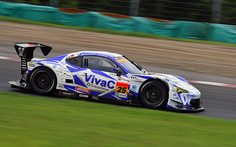 In the GT300 class, reigning champion VivaC 86 MC team shows its strength with a second consecutive pole position!の画像