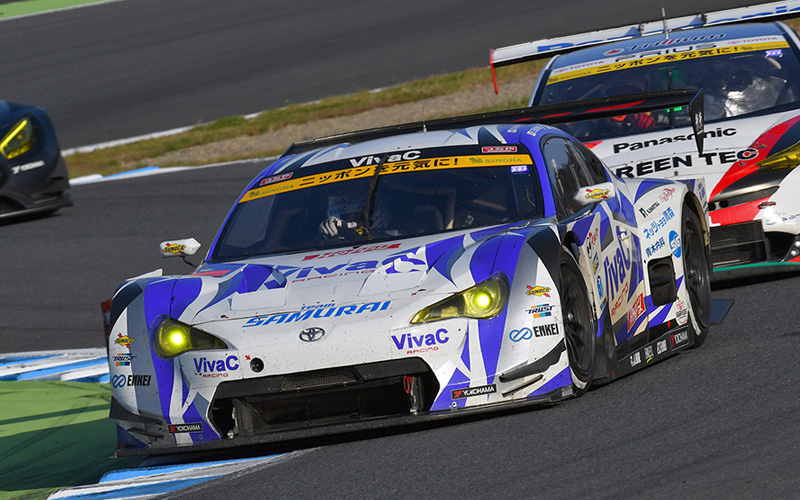 VivaC 86 MC Takes Brilliant Tactical Win and with It the GT300 Championship!の画像