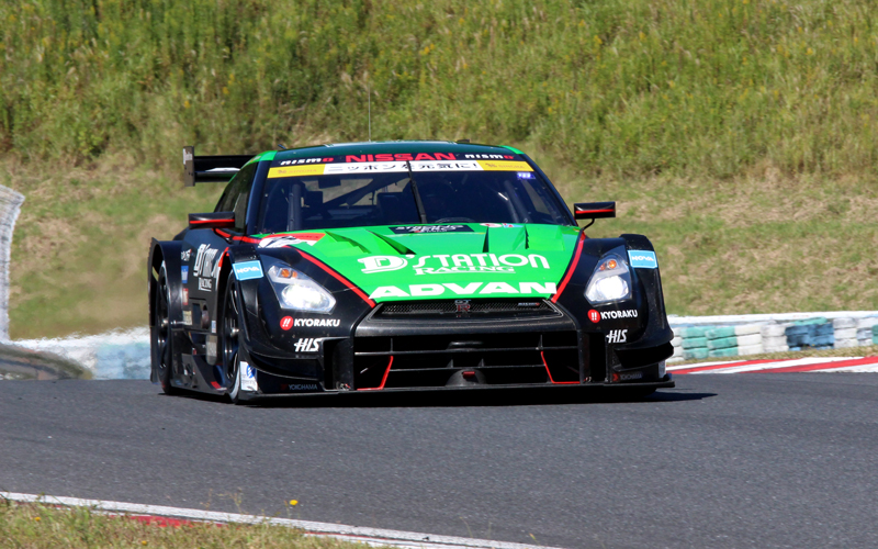 GT-R's wearing Yokohama and Bridgestone are looking strong!  Impressive lap time coming out of two hybrids in GT300.の画像