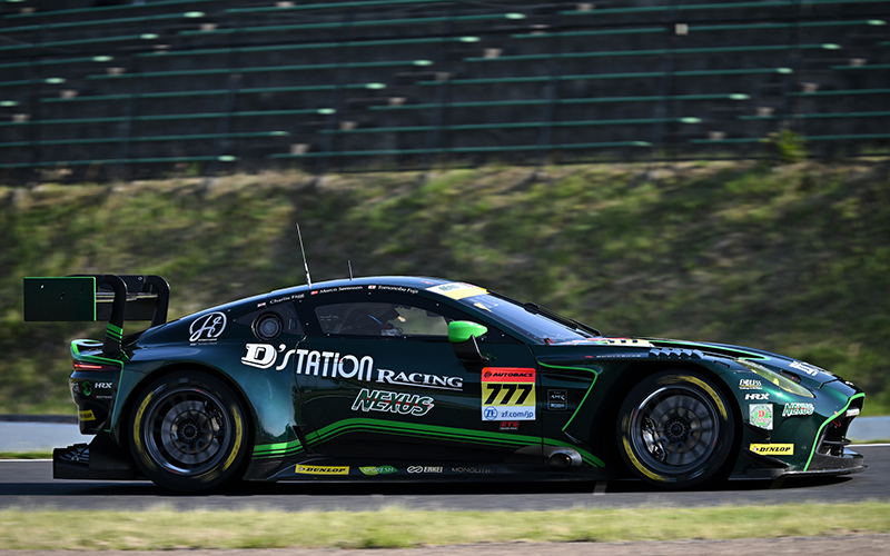 Rd. 3 Qualifying　GT300: D'station Vantage GT3 team delights to its first class Pole! It also brings glowing smiles to the face of the Team Manager, former baseball Major Leaguer, Sasakiの画像