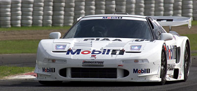 64 Mobil 1 NSX