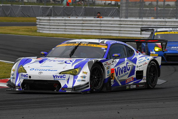 VivaC 86 MC Runs From Pole to GT300 Victory!