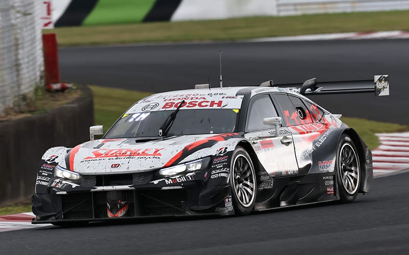 【第7戦 オートポリス：決勝日】決勝速報：STANLEY CIVIC TYPE R-GTが大逆転で優勝！CIVIC勢が初の表彰台独占。GT300も終盤の逆転劇でseven × seven PORSCHE GT3Rがチーム初勝利!!