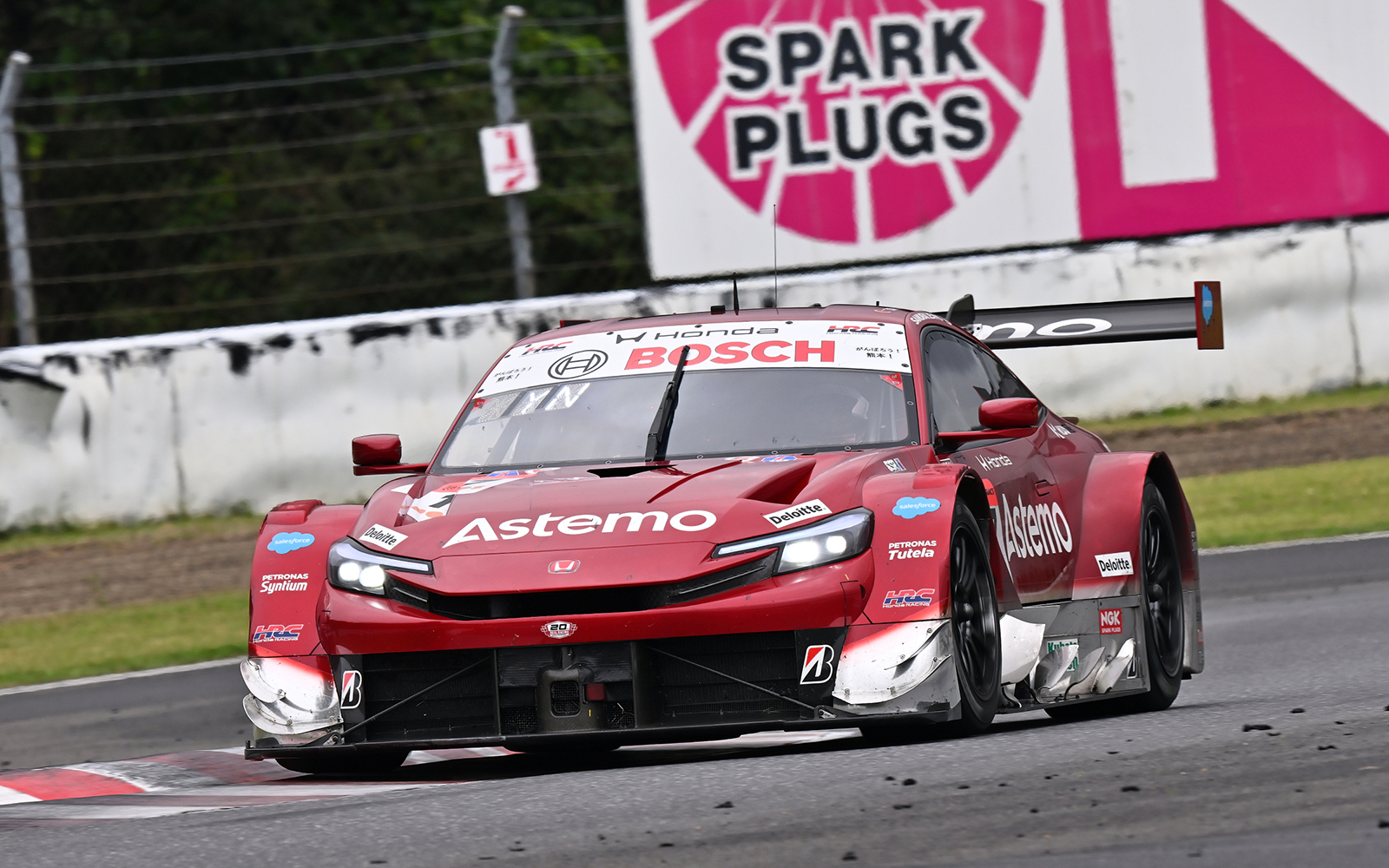 【Round 6 SUGO: Race flash report】Astemo HRC PRELUDE-GT gets its first win in four years and the PRELUDE-GT wins its third strait victory! GT300 class sees the Syntium LMcorsa LC500 GT get its second straight win at SUGO from pole position!