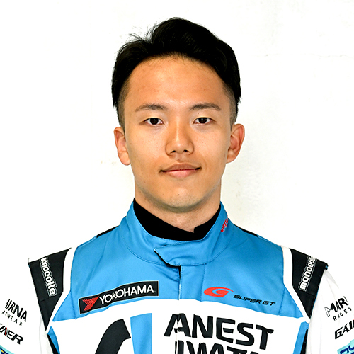 三井　優介